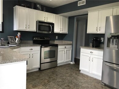 3087 Lodgepole Dr, Whiteland, IN 46184 - photo 6