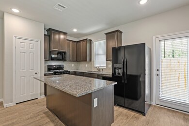 13502 Axel Ln, Houston, TX 77047 - photo 6