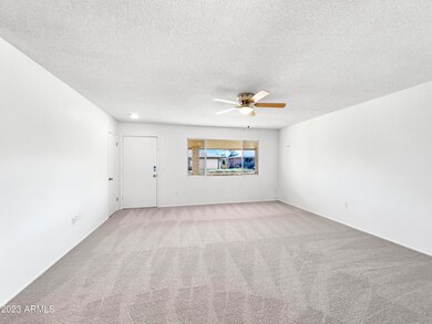 10502 W Caron Dr, Sun City, AZ 85351 - photo 3