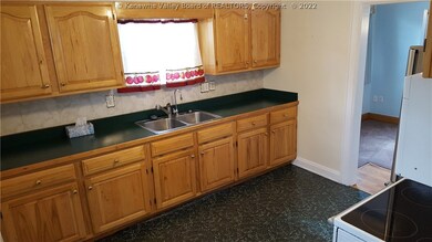 310 20th St, Dunbar, WV 25064 - photo 7