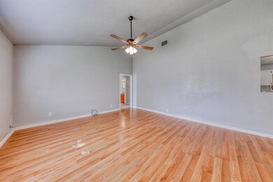 112 Cool Ln, Weatherford, TX 76088 - photo 4