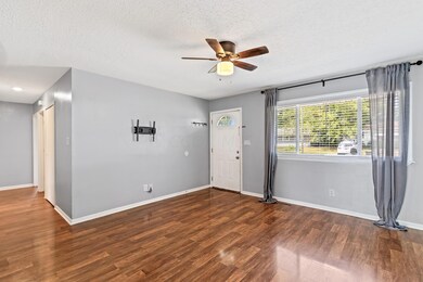 3716 Laguna Dr, Columbus, OH 43232 - photo 7