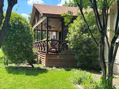 126 Micheaux St, Trinidad, TX 75163 - photo 4