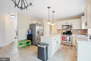 1007 Rosebud St, Reading, PA 19605 - photo 7