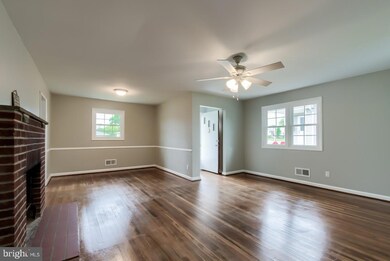 3817 Evelyn Dr, Wilmington, DE 19808 - photo 5