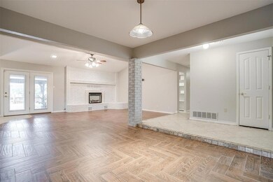 307 De la Cruz St, Weatherford, TX 76085 - photo 6