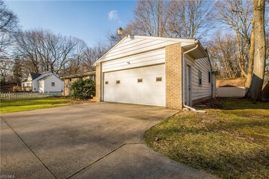 Attached 2 car garage