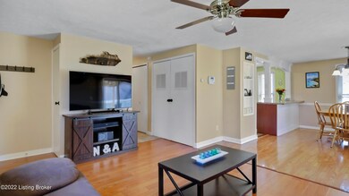 8913 Admiral Dr, Louisville, KY 40229 - photo 5