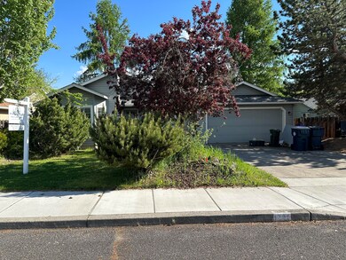 Front House 2 Mark Ct