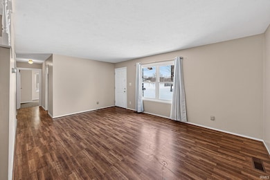 56611 Miller Dr, Elkhart, IN 46516 - photo 5