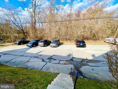 1111 Cooks Ln, Baltimore, MD 21229 - photo 4