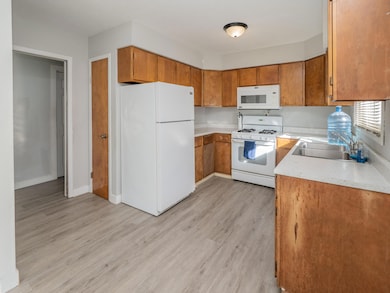 1516 Nazareth Rd-106