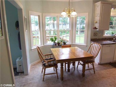 Breakfast Nook - Breakfast area in kitchen with ne