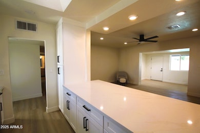 443 N Sycamore, Mesa, AZ 85201 - photo 6