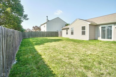 12983 Quarterback Ln, Fishers, IN 46037 - photo 3