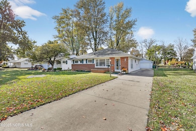 1059 Leith St, Maumee, OH 43537 - photo 3