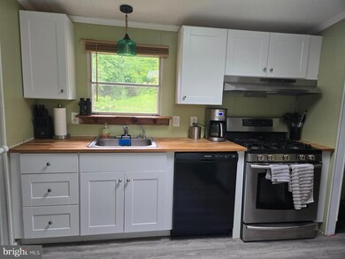 76 Powerline Rd, Boyertown, PA 19512 - photo 4