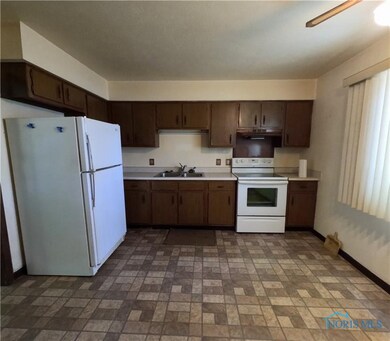 852 Butterfield Dr, Toledo, OH 43615 - photo 4