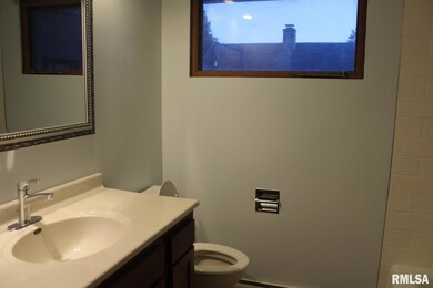 3710 Wilkes Ave, Davenport, IA 52806 - photo 7