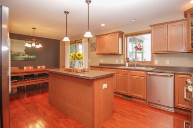 5162 Fox Sedge Ln, Fitchburg, WI 53711 - photo 5