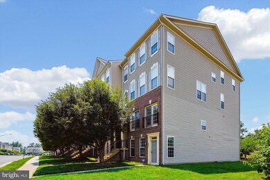 15551 John Diskin Cir, Woodbridge, VA 22191 - photo 2