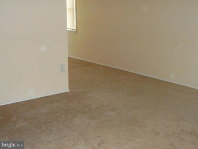 6401 Loch Crest Ct, Idlewylde, MD 21239 - photo 4