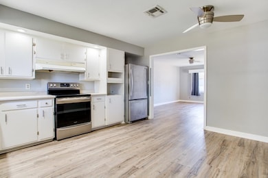 312 E Beech Ave, Enid, OK 73701 - photo 7