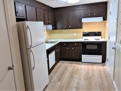 318 Codman Hill Rd unit 23E, Boxborough, MA 01719 - photo 2