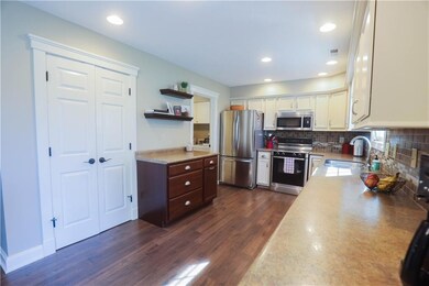 594 N Shore Blvd, Franklin, IN 46131 - photo 7