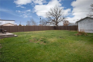 716 W Division St, Hardin, MT 59034 - photo 6