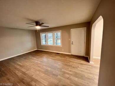 533 Warriner St, Reidsville, NC 27320 - photo 7