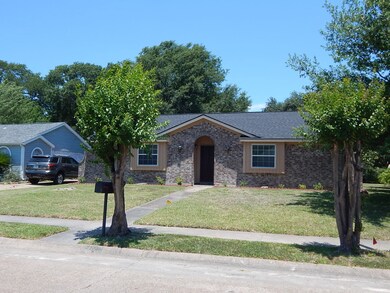 7114 Brook Stone Dr, Houston, TX 77040 - photo 2