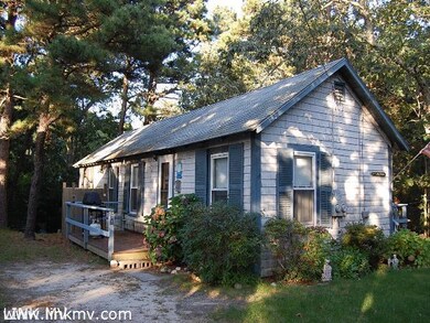 71 Worcester Ave, Oak Bluffs, MA 02557 - photo 2