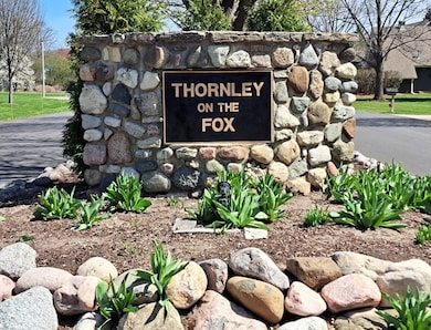 135 Thornhill Farm Ln unit 1, Saint Charles, IL 60175 - photo 3