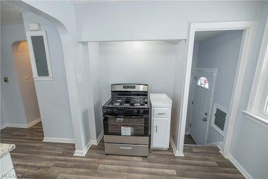 5146 Arch St, Maple Heights, OH 44137 - photo 7