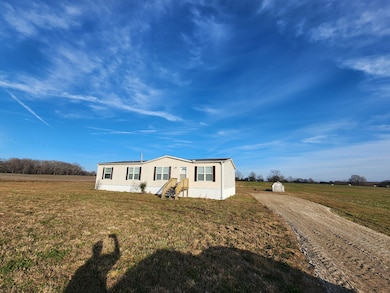 30 Orton Rd, Lawrenceburg, TN 38464 - photo 2