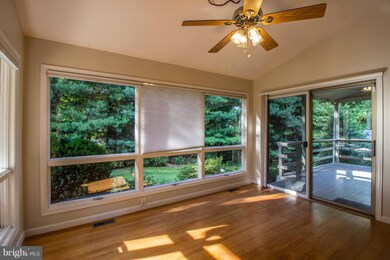 6808 Crutchfield St, Falls Church, VA 22043 - photo 3