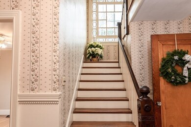 146 Parkview Ave, Lowell, MA 01852 - photo 4