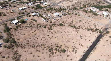 Spacious lot along Starr Rd