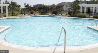 2951 Chinkapin Oak Ln unit 251, Woodbridge, VA 22191 - photo 2