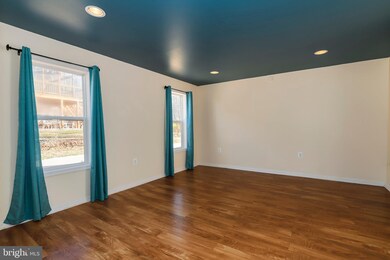 5147 Portsmouth Rd, Fairfax, VA 22032 - photo 4