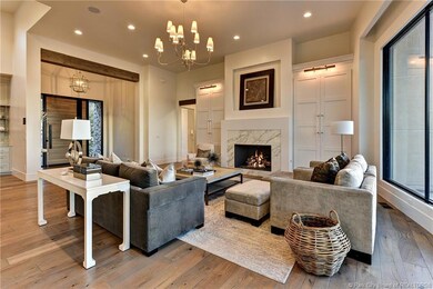 Warm Contemporary Style
