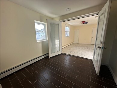 4 Ivy St, Pawtucket, RI 02860 - photo 5