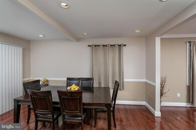 8716 Eddington Rd, Parkville, MD 21234 - photo 5