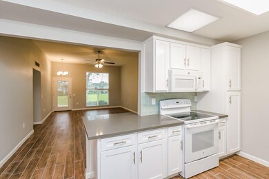 13219 N Cedar Dr AZ-7