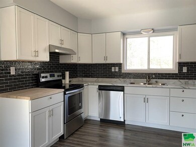 1212 2nd St, Onawa, IA 51040 - photo 2