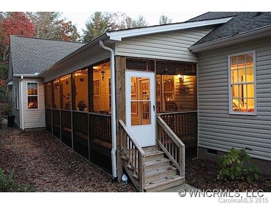 10 x 30 Screened Back Porch
