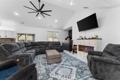 122 Thomas Eugene Dr Branson MO 65616 (1