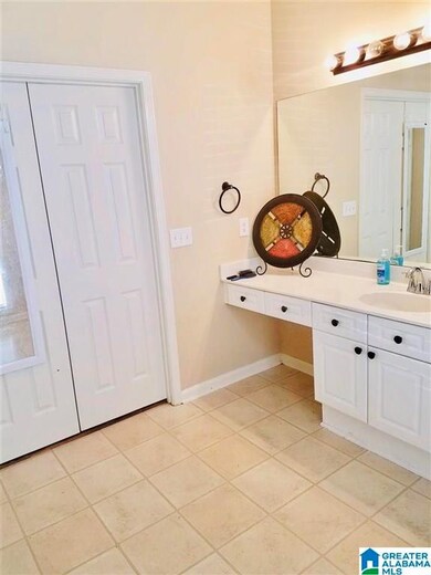 349 Camden Cove Cir, Calera, AL 35040 - photo 7