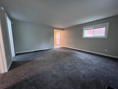 726 W 6th St, Anderson, IN 46016 - photo 3